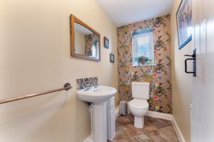 Guest WC- click for photo gallery